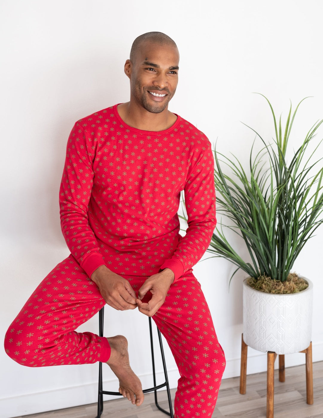 Leveret Men's Two Piece Christmas Pajamas – Leveret Clothing