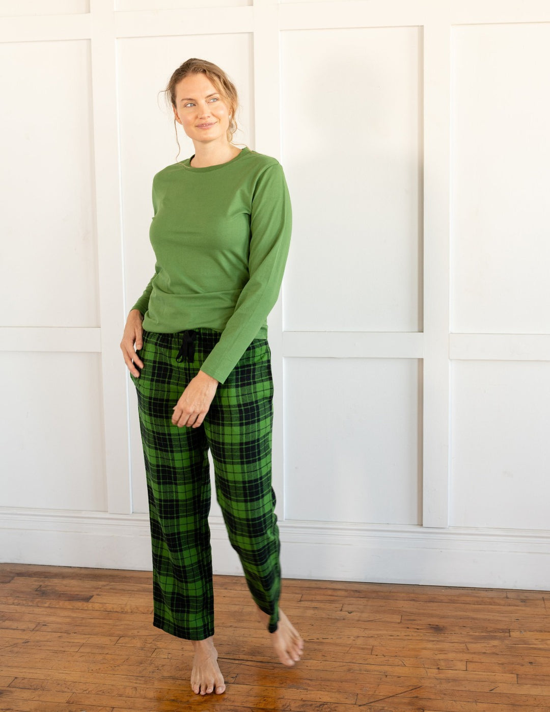 Women's Green & Black Plaid Flannel Pajama Set